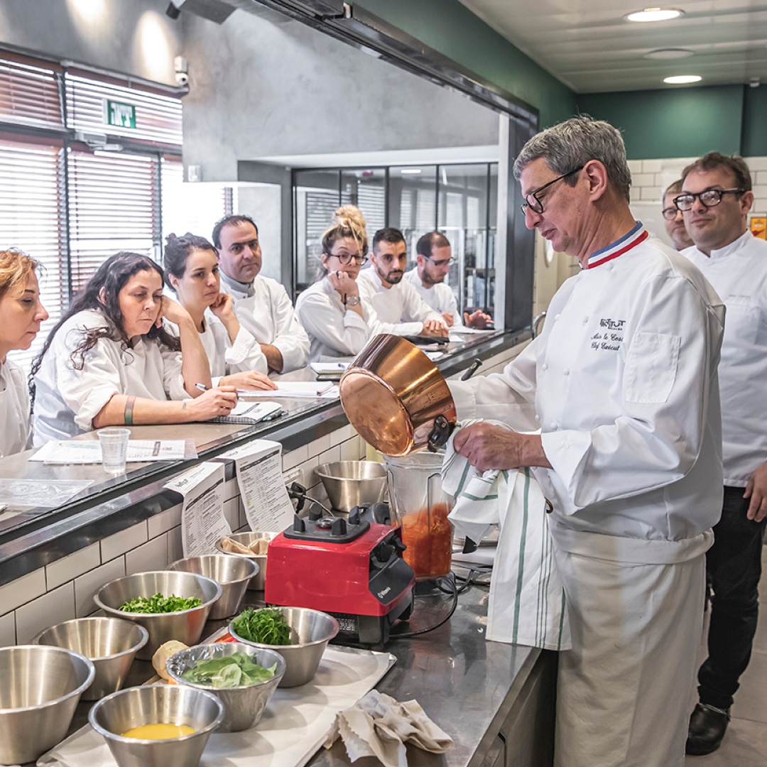 המטבח של פול בוקוז בדנון