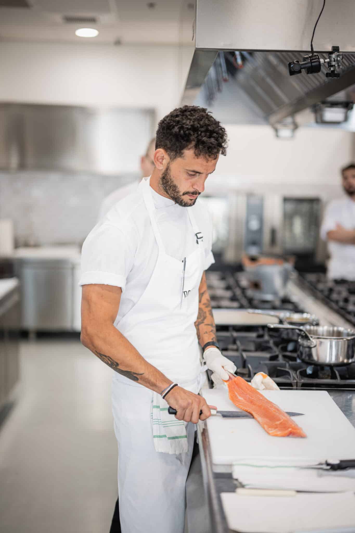 גיל דהן בבית ספר דנון